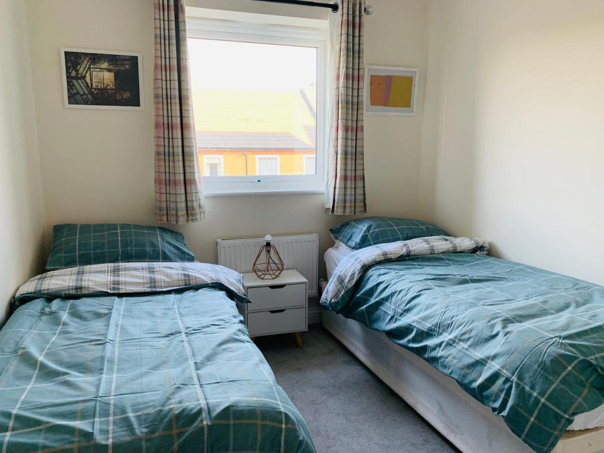 Alpha, Private Double Room, City Centre, Free Parking, Sittingbourne, Kent Exterior photo